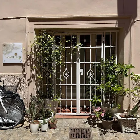 F015 - Fano, Monolocale In Pieno Centro Con Aria Condizionata *